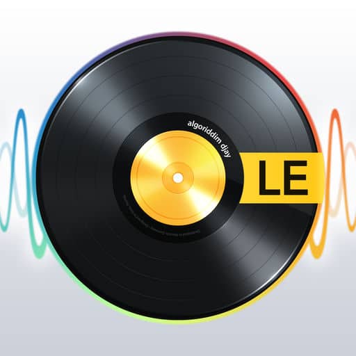 A DJ mixer with the word "le" on it.
